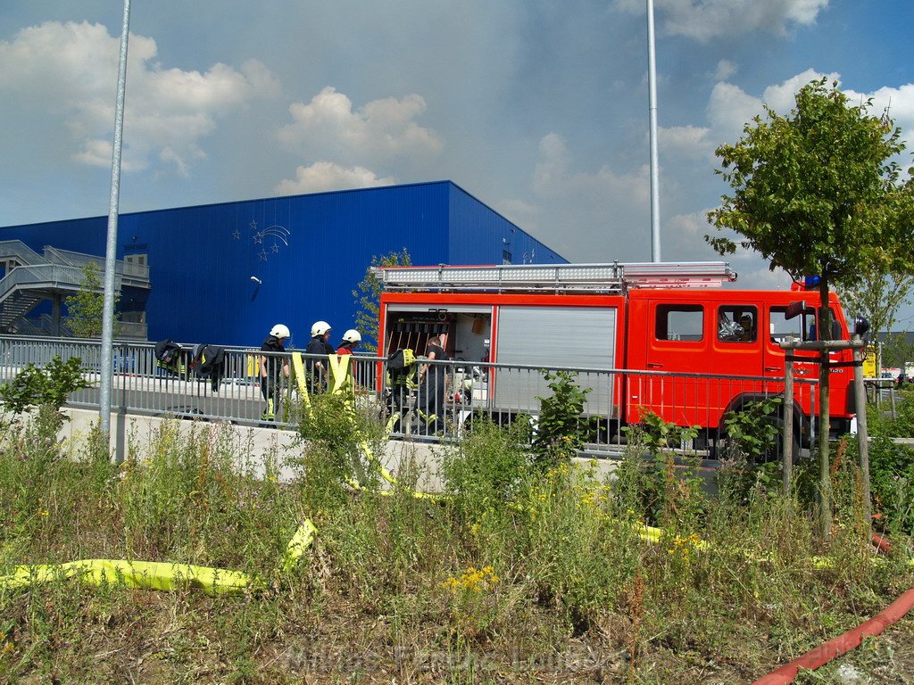 Feuer Koeln Ossendorf Butzweiler Hof neben IKEA P073.JPG
